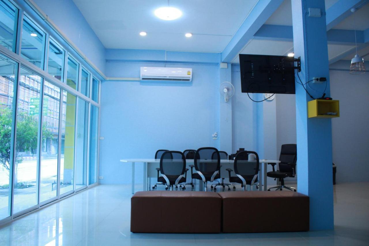 Sook Hostel (Adults Only) เชียงใหม่ ภายนอก รูปภาพ