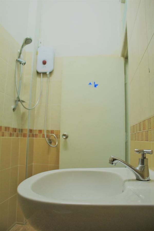 Sook Hostel (Adults Only) เชียงใหม่ ภายนอก รูปภาพ