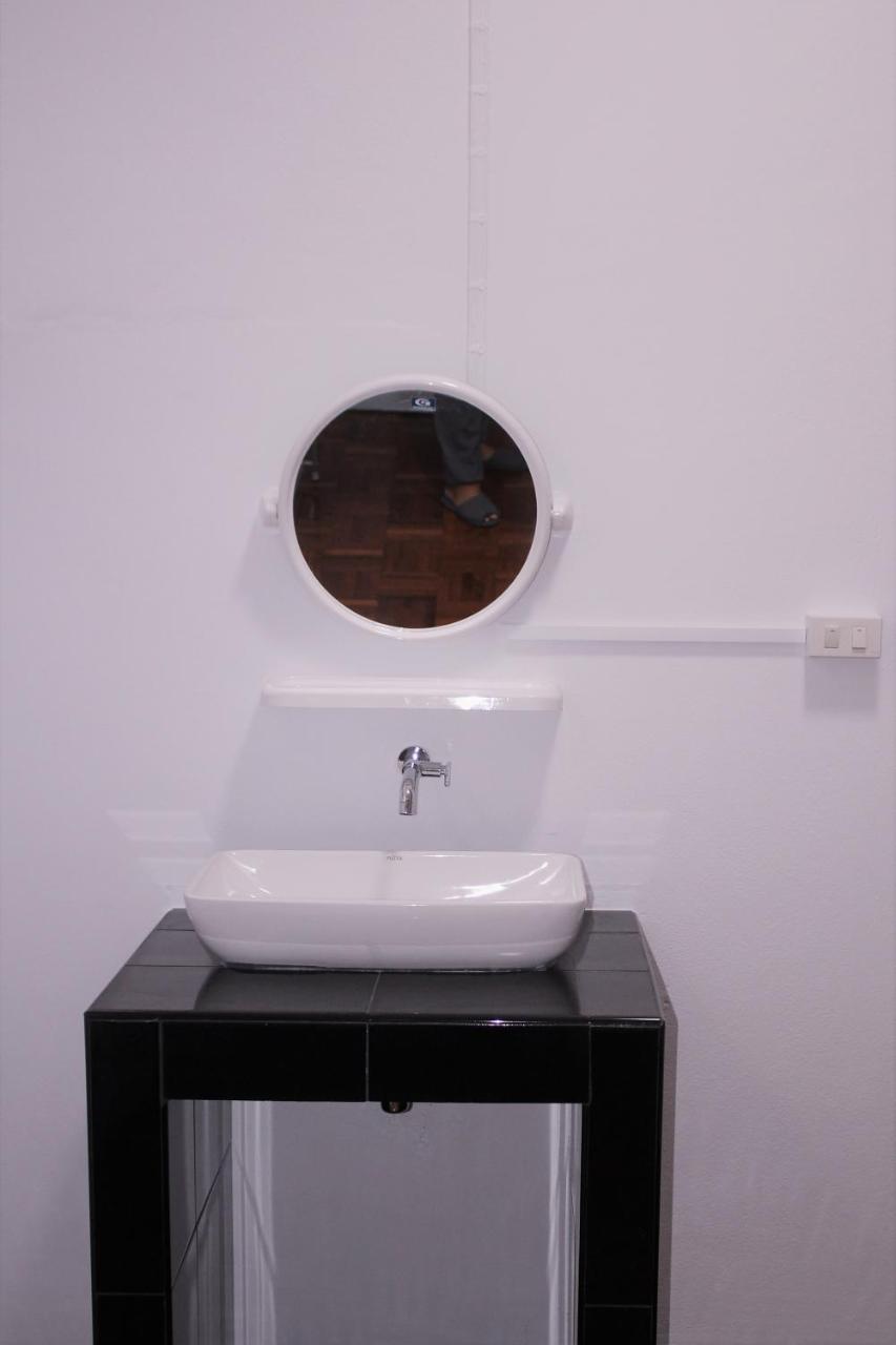 Sook Hostel (Adults Only) เชียงใหม่ ภายนอก รูปภาพ