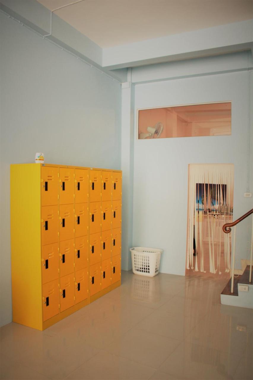 Sook Hostel (Adults Only) เชียงใหม่ ภายนอก รูปภาพ