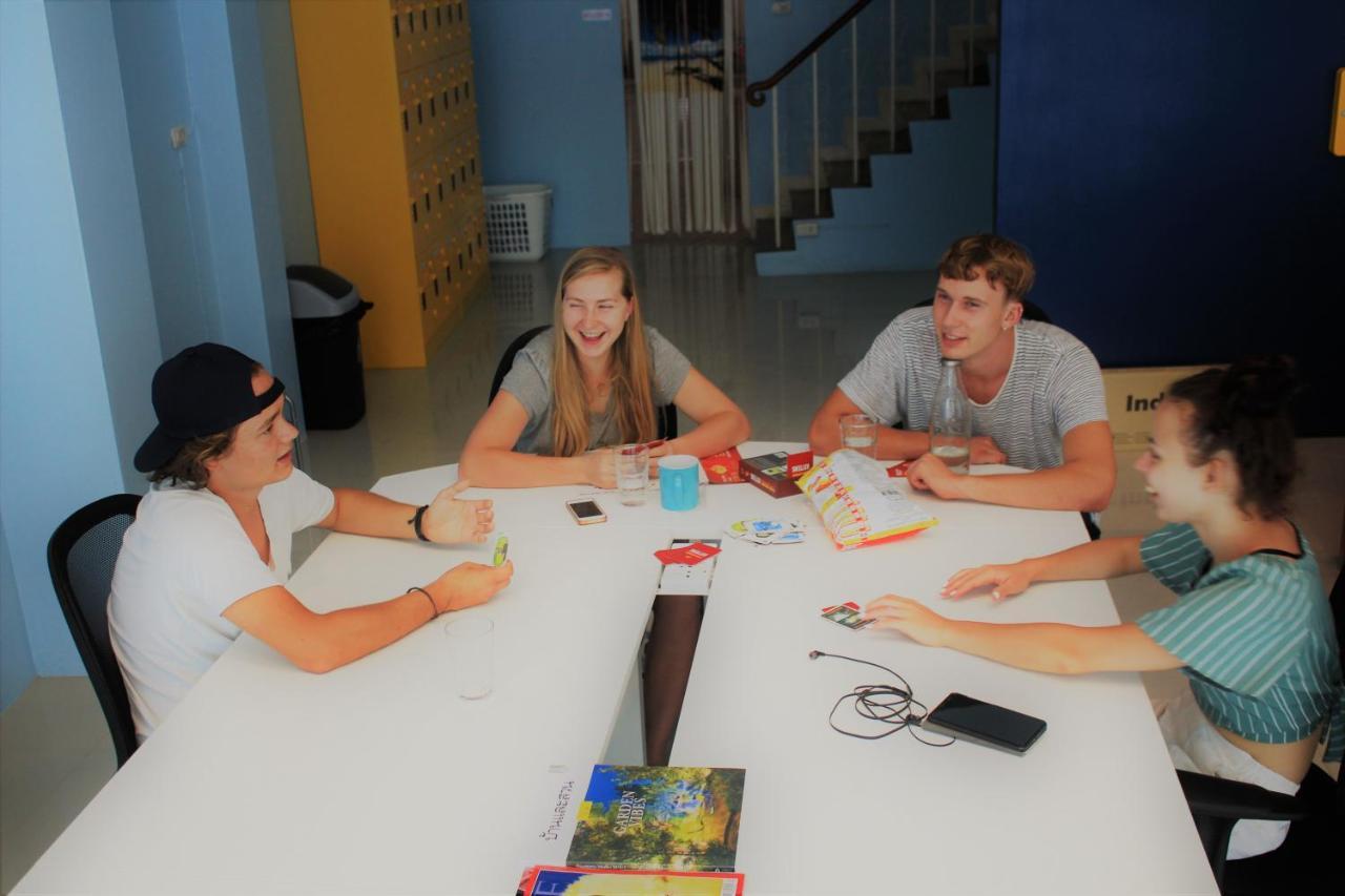 Sook Hostel (Adults Only) เชียงใหม่ ภายนอก รูปภาพ