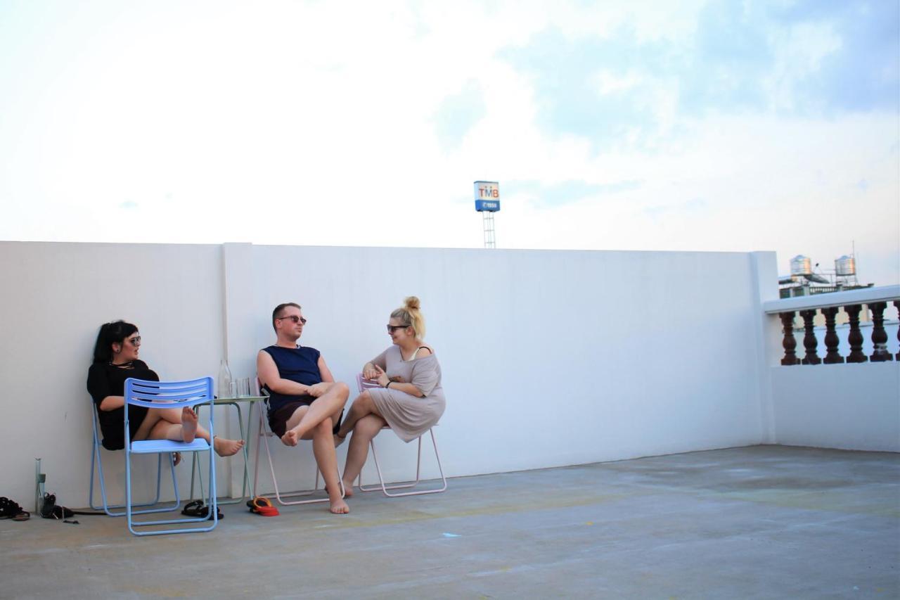 Sook Hostel (Adults Only) เชียงใหม่ ภายนอก รูปภาพ