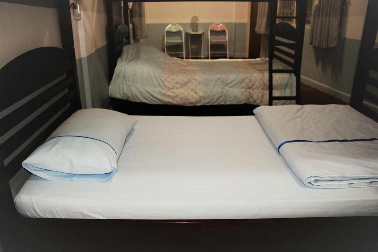 Sook Hostel (Adults Only) เชียงใหม่ ภายนอก รูปภาพ